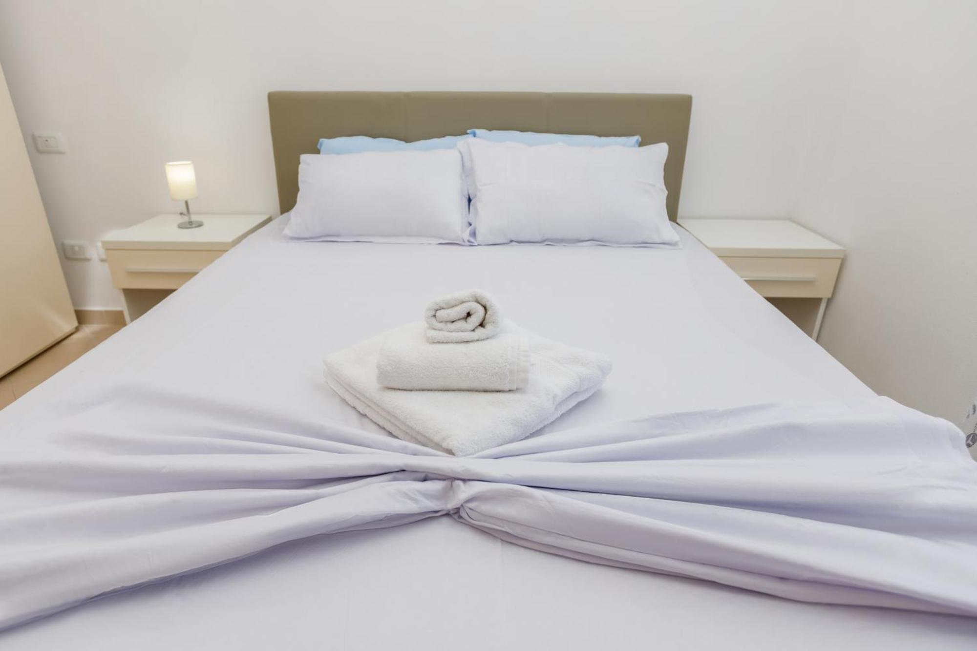 Gus Apartament Vlore Exterior photo
